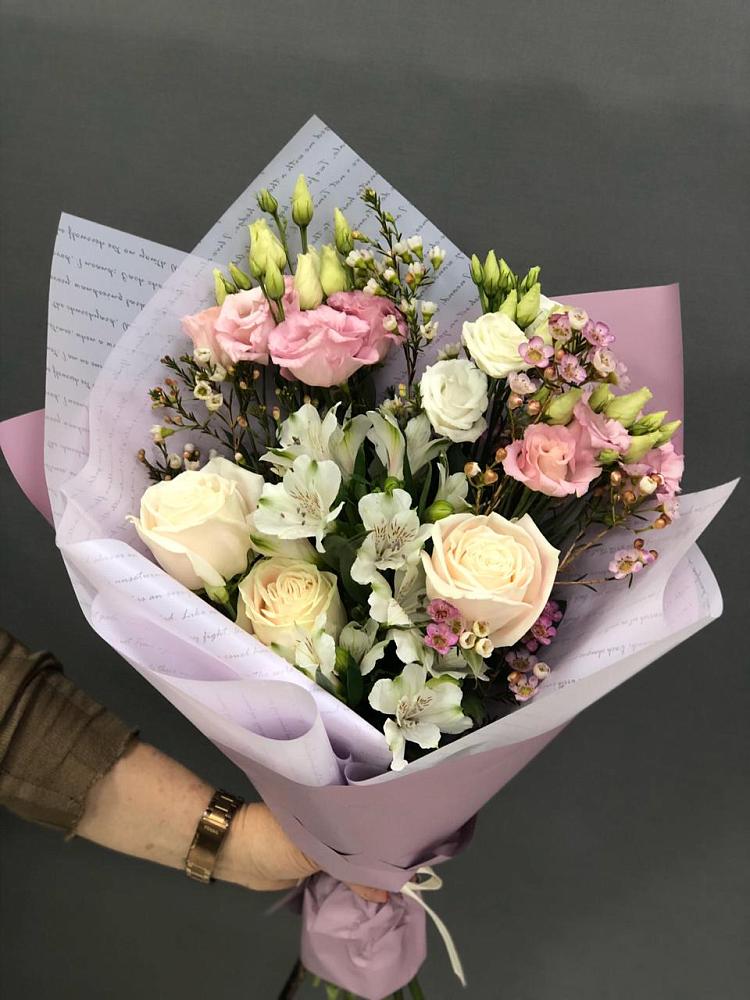 Букет цветов из: Альстромерии, Розы и Лизиантусы в Лимане Ставропольского края