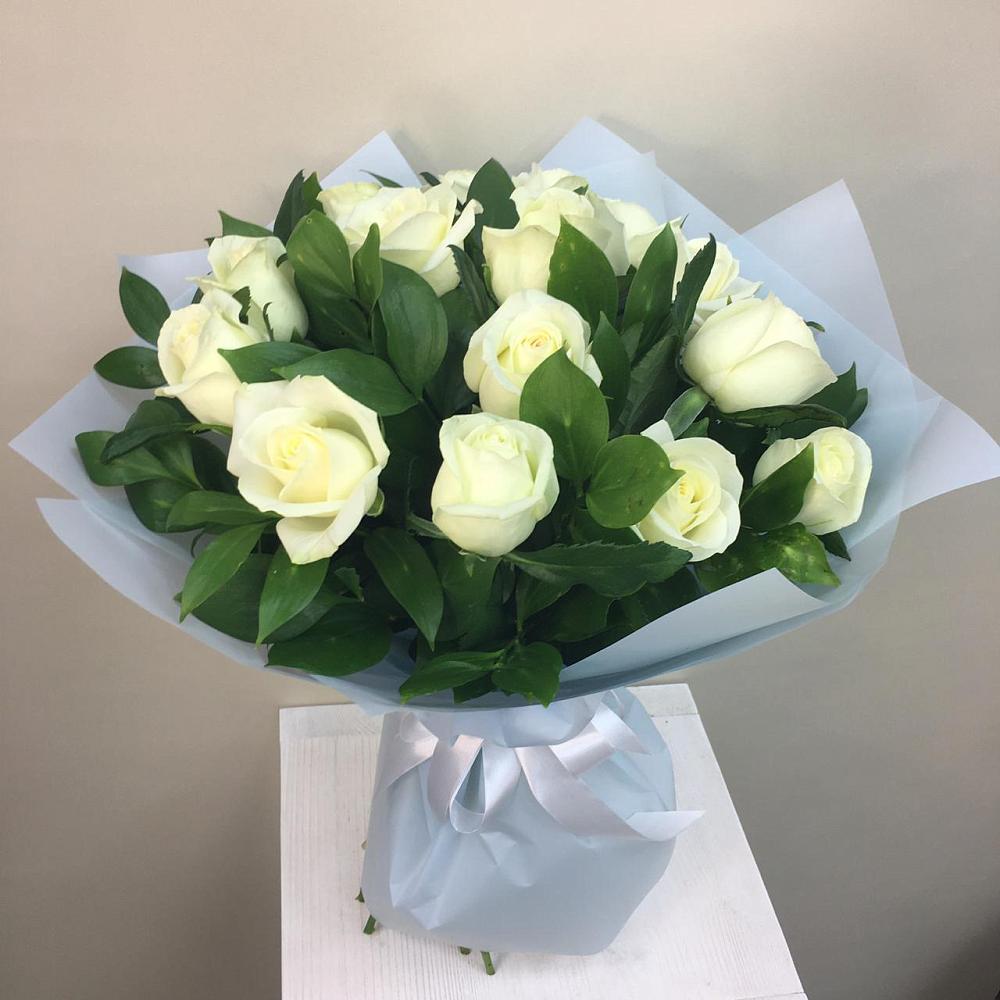 Букет 15 Белых роз Проуд в Лимане Ставропольского края