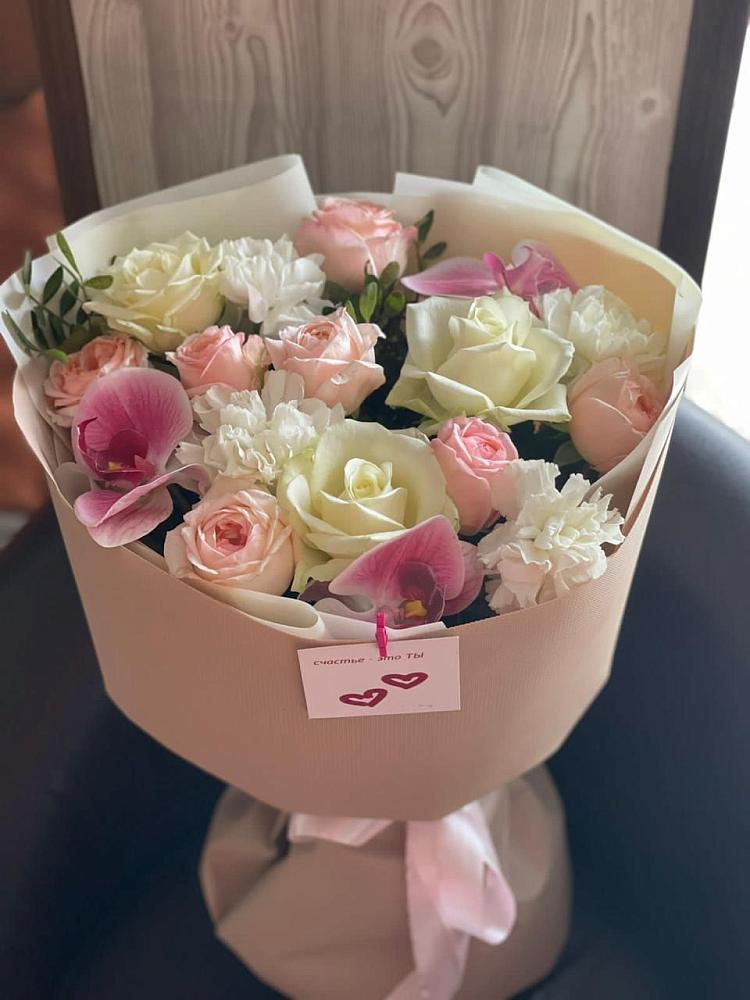 Букет цветов из: Орхидеи, Розы и Гвоздики в Лимане Ставропольского края