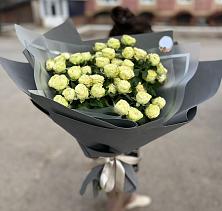Букет Белые кустовые розы Солинеро в Лимане Ставропольского края