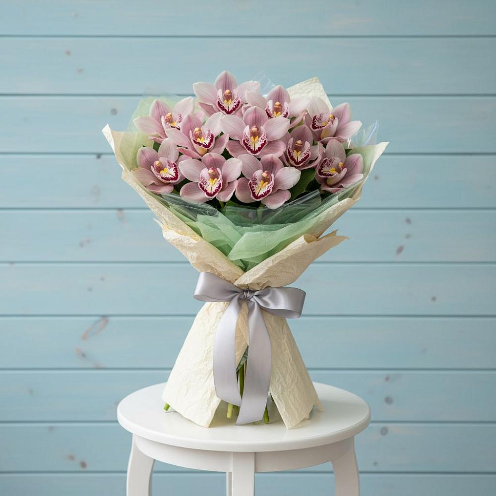 Букет цветов из: Орхидеи и Розы в Лимане Ставропольского края