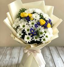 Букет цветов из:  Ирисы, Хризантемы и Розы #REPLACE_PRED# Лимане Ставропольского края