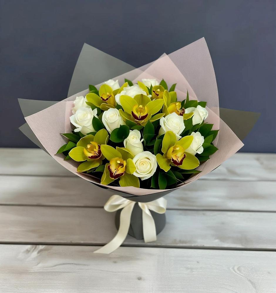 Букет цветов из: Орхидеи и Розы в Лимане Ставропольского края