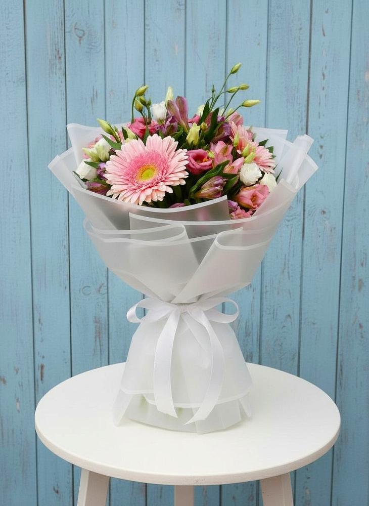 Букет цветов из: Герберы, Альстромерии и Лизиантусы в Лимане Ставропольского края