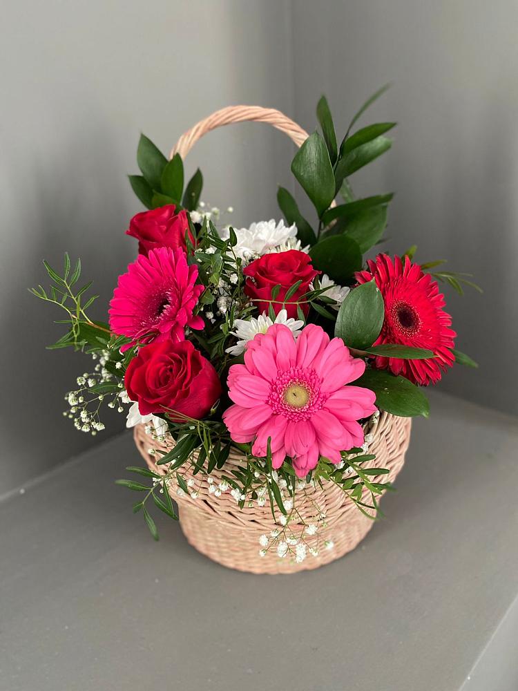 Цветочная композиция из Розы, Хризантемы и Герберы в корзине в Лимане Ставропольского края